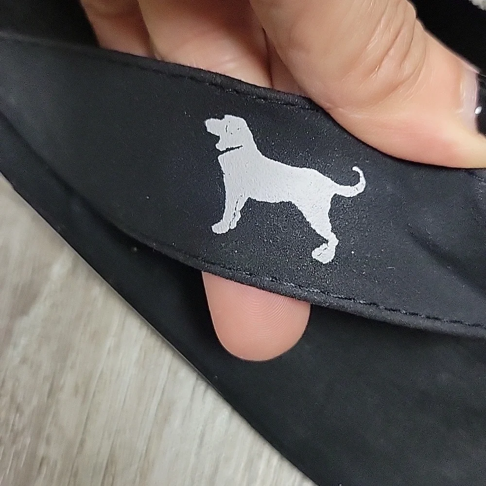 The Black Dog Size 10 Black Flip Flop Sandals NWT
